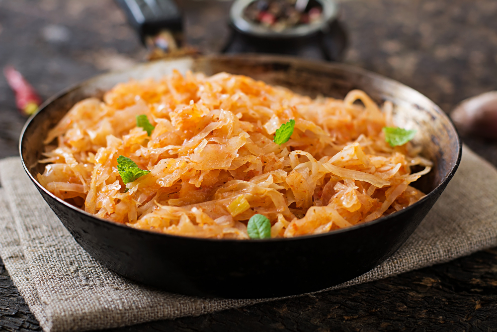 Bigos do słoików – jak pasteryzować bigos w słoikach?